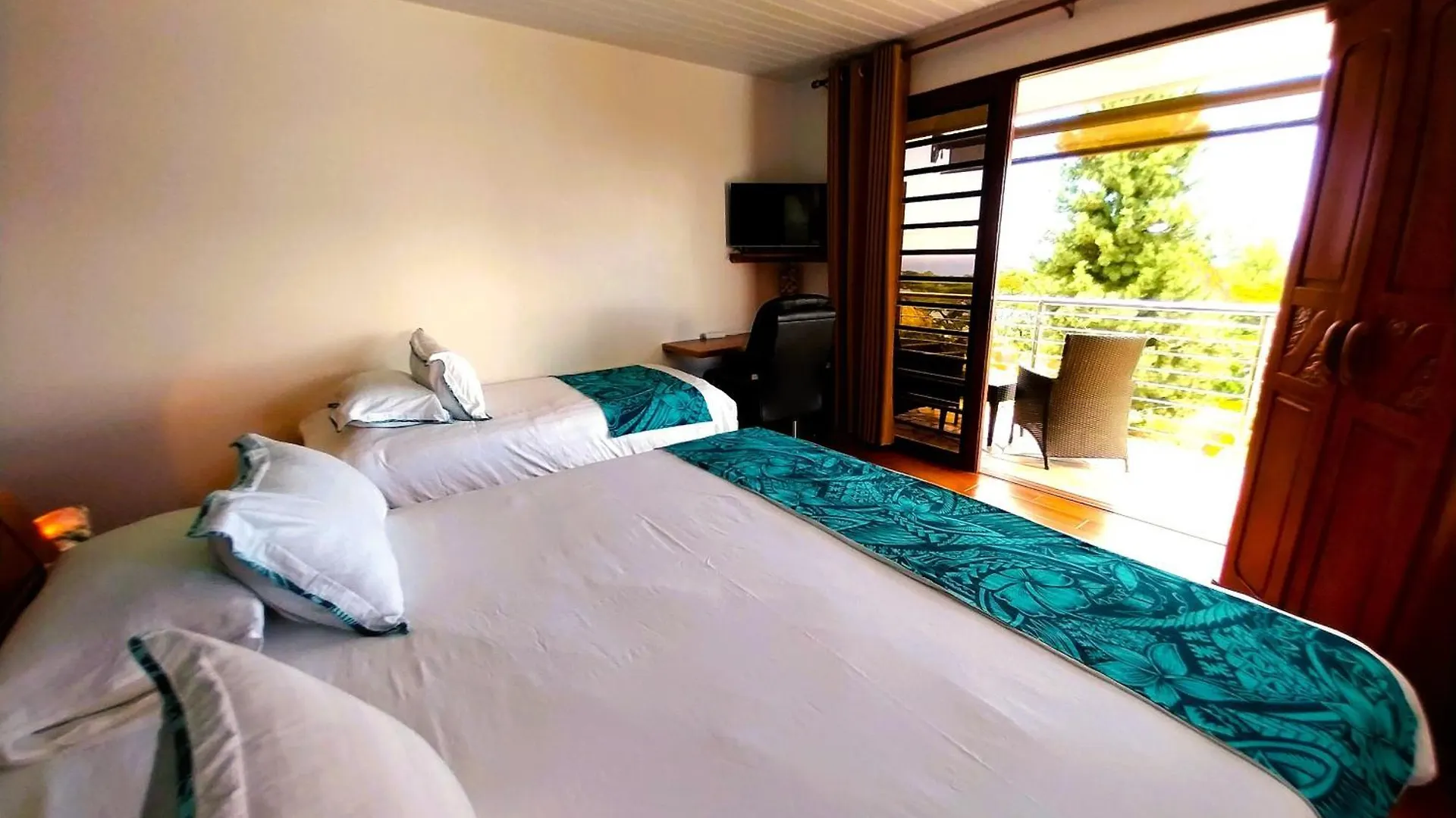 Punaauia  Tahiti Hills Lodge - 16 Pers 0*, Punaauia (Tahiti) פולינזיה הצרפתית