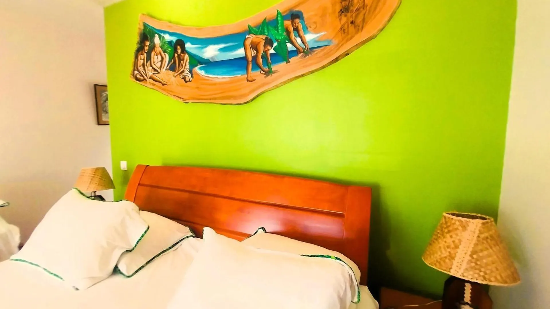 Punaauia  Tahiti Hills Lodge - 16 Pers פולינזיה הצרפתית