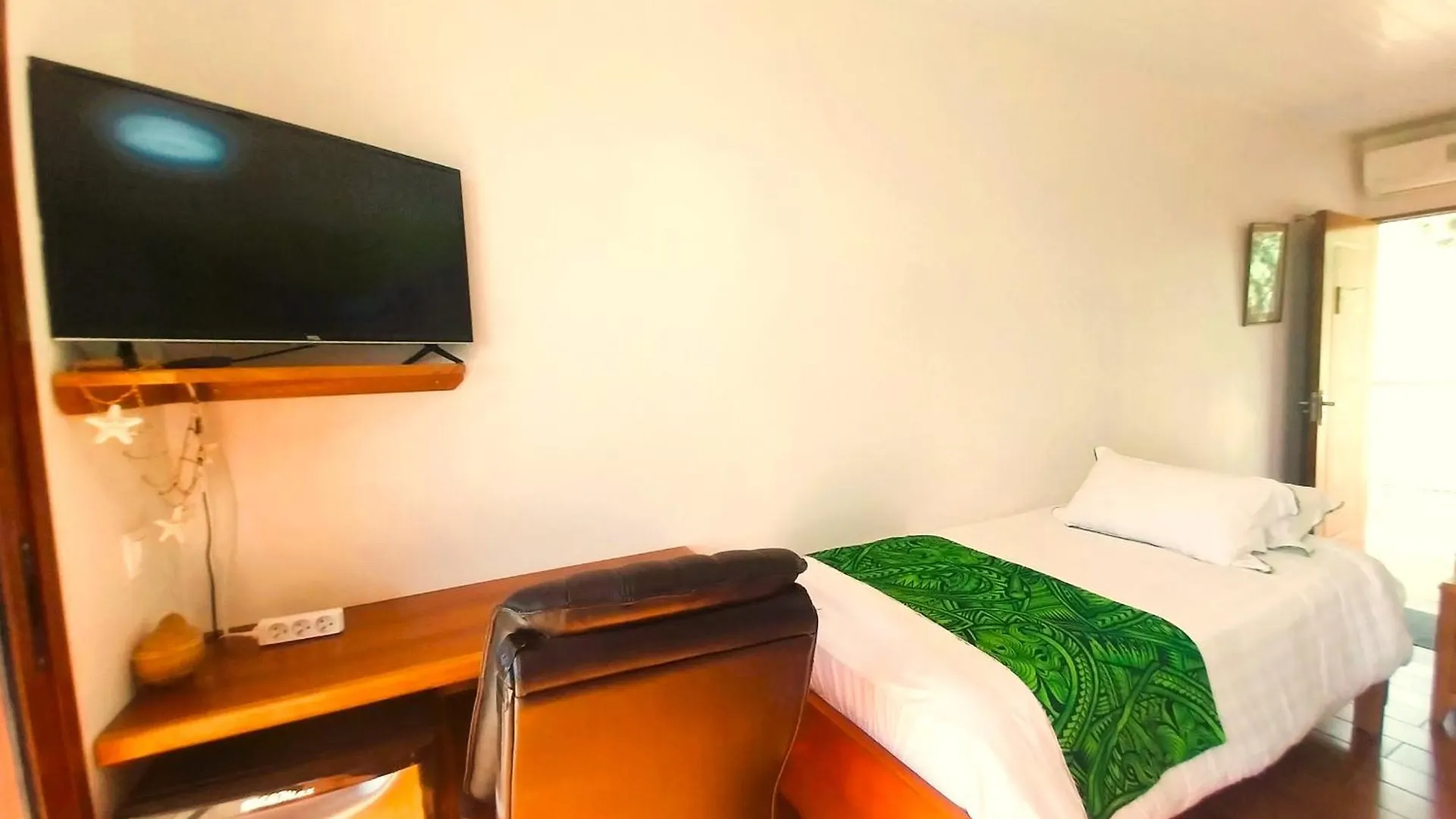 וילה Punaauia  Tahiti Hills Lodge - 16 Pers