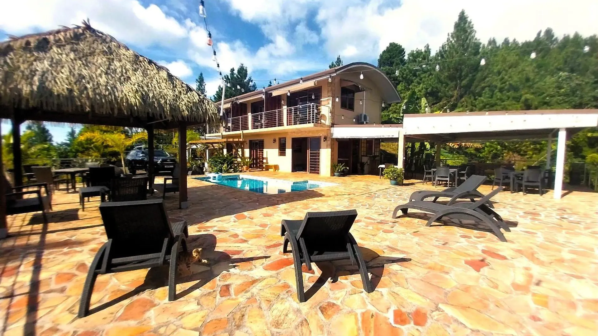 Punaauia  Tahiti Hills Lodge - 16 Pers